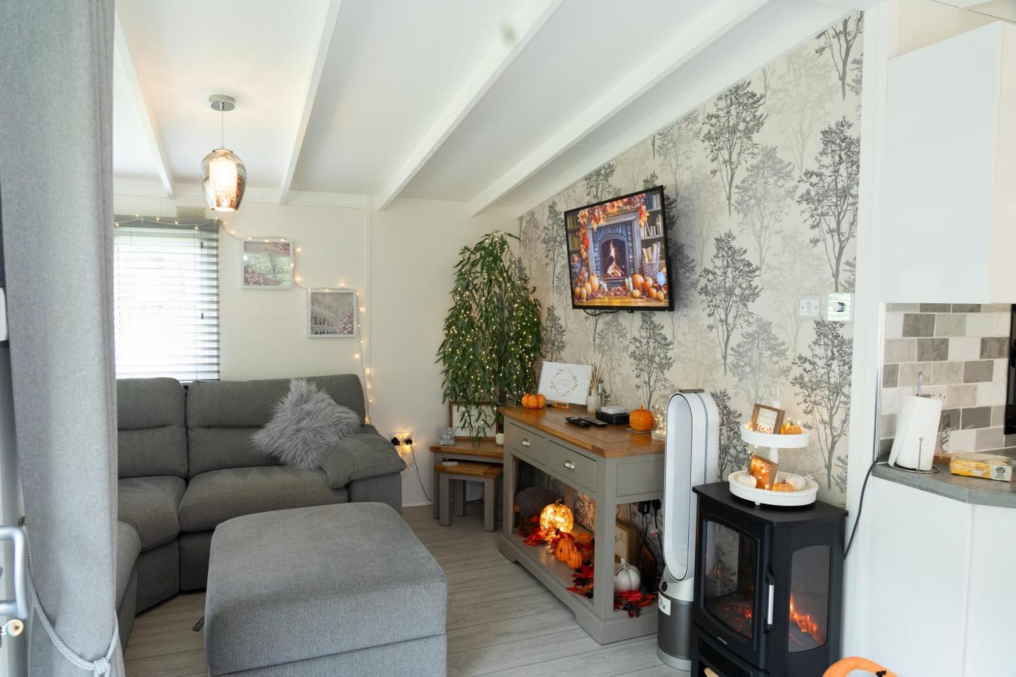 Lakeview Lodge, Builth Wells No Tradesmen Allowed ภายนอก รูปภาพ