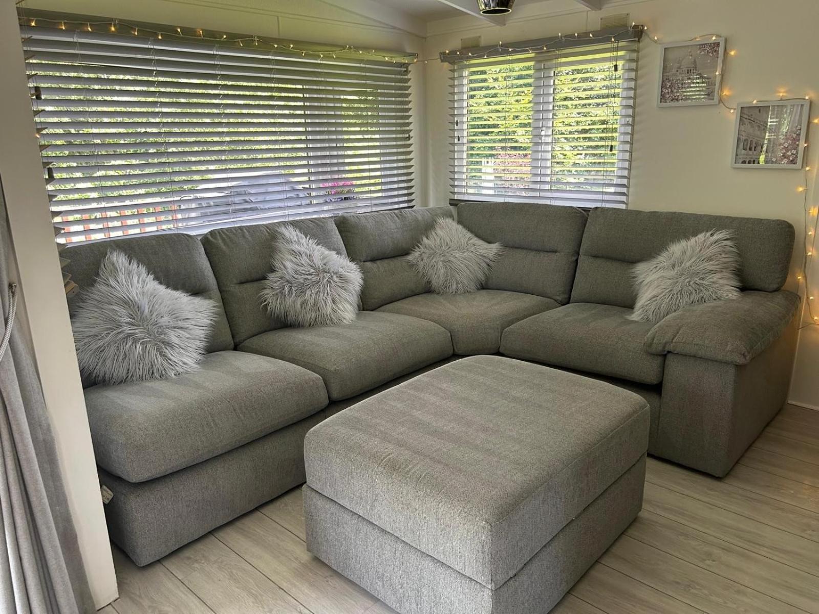 Lakeview Lodge, Builth Wells No Tradesmen Allowed ภายนอก รูปภาพ